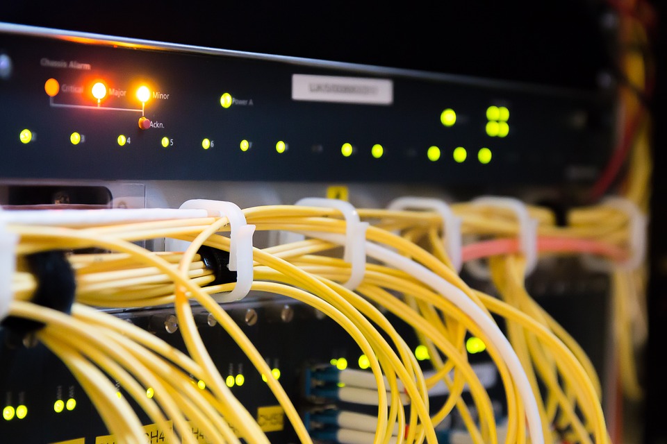 Sony fjernbetjening og netværksstik – En artikel om billige elektronikmuligheder i DK