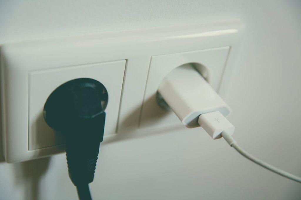 Charging.dk tilbyder både opladerstationer til idrætsområder og opladningsløsninger til festivaler
