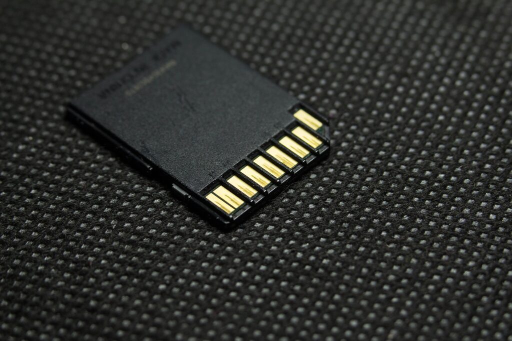 Bluetooth højtalere og micro SD kort billigt hos Av-Cables.dk